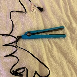 Blue Hair Straightener 1.25”